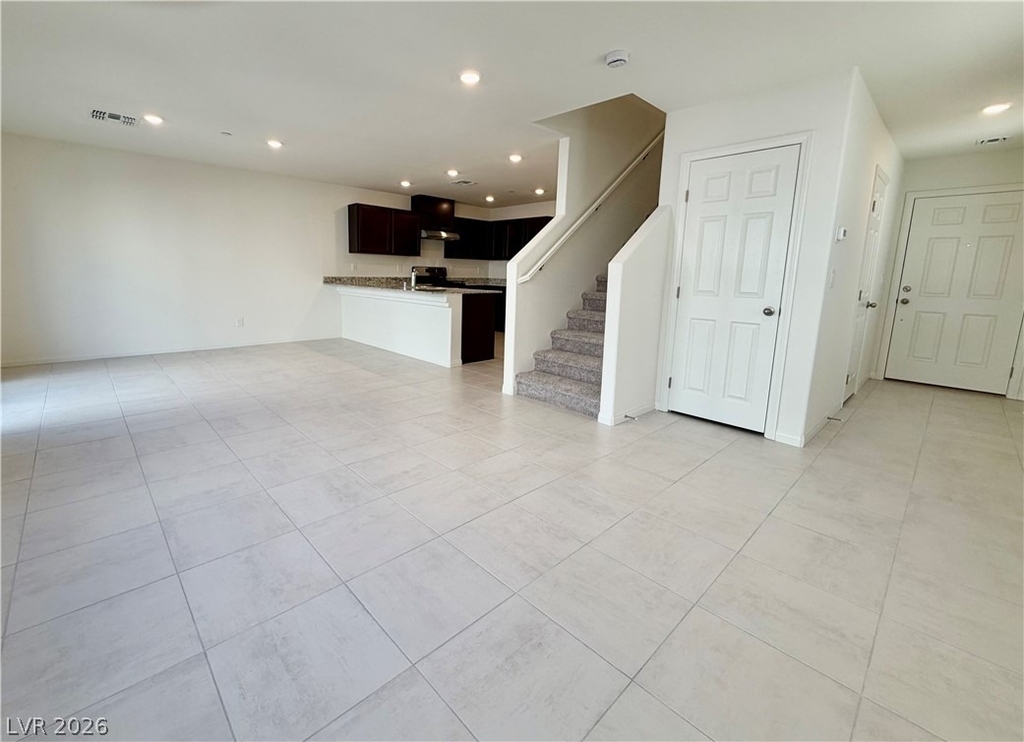 2708 Sandia Crest Street - Photo 2