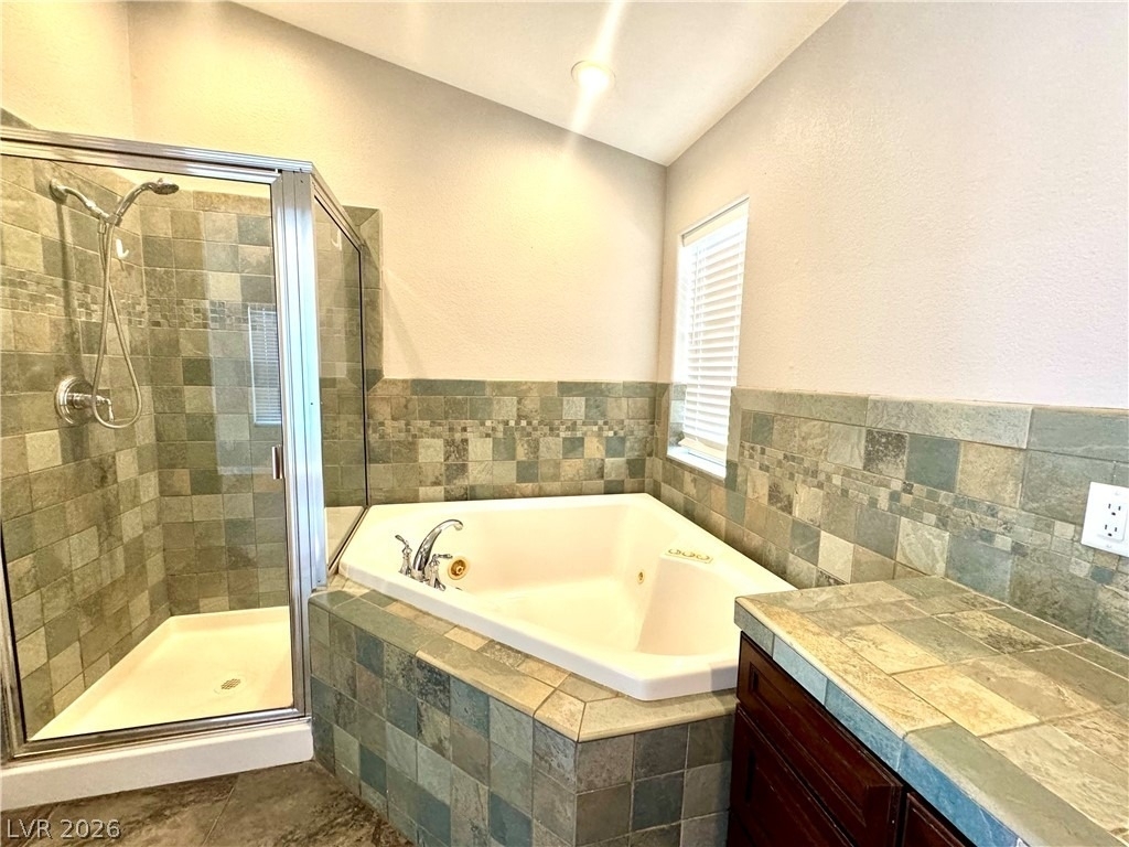 10224 Desert Wind Drive - Photo 15