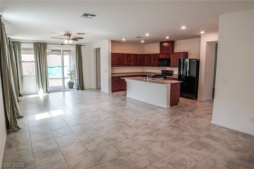 1818 Vibrant Barn Avenue - Photo 3