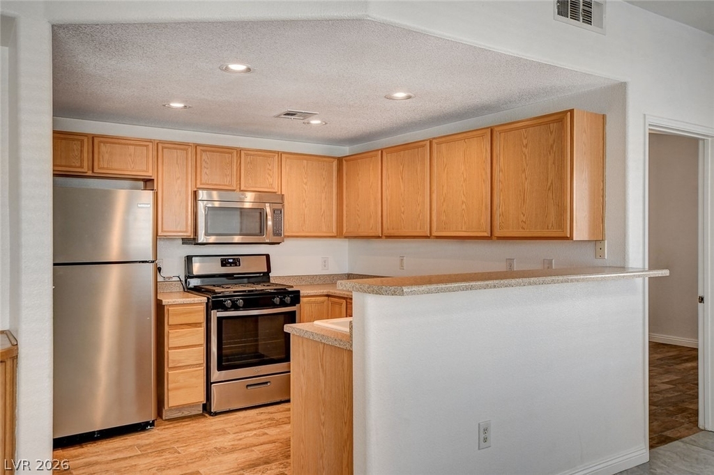 9580 W Reno Avenue - Photo 10
