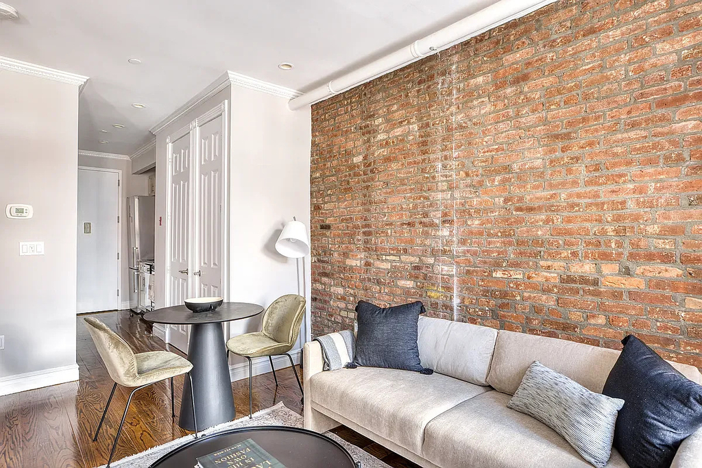 202 East 13th Street - Photo 5