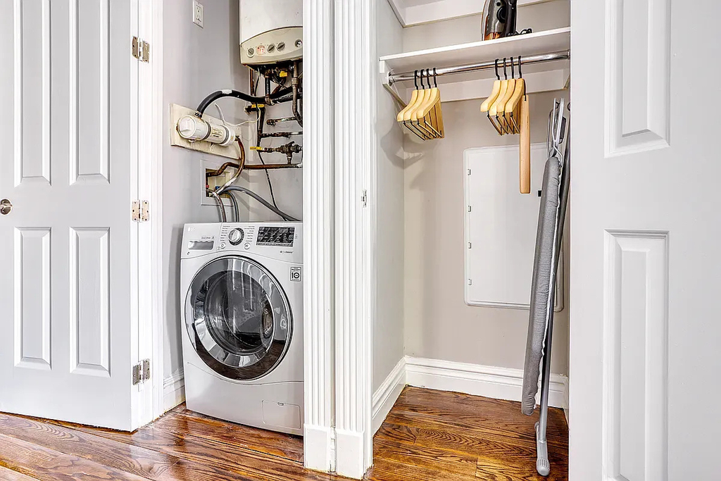 202 East 13th Street - Photo 8