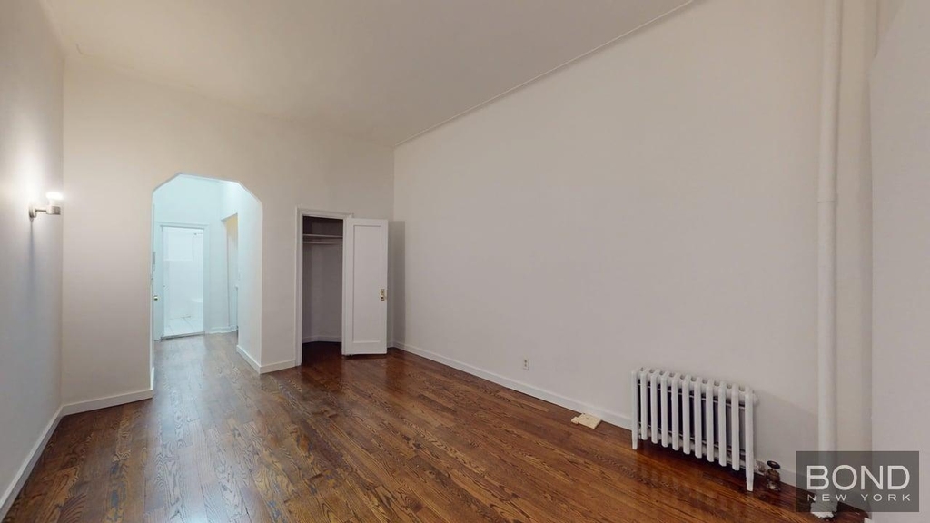 1075 First Ave - Photo 0