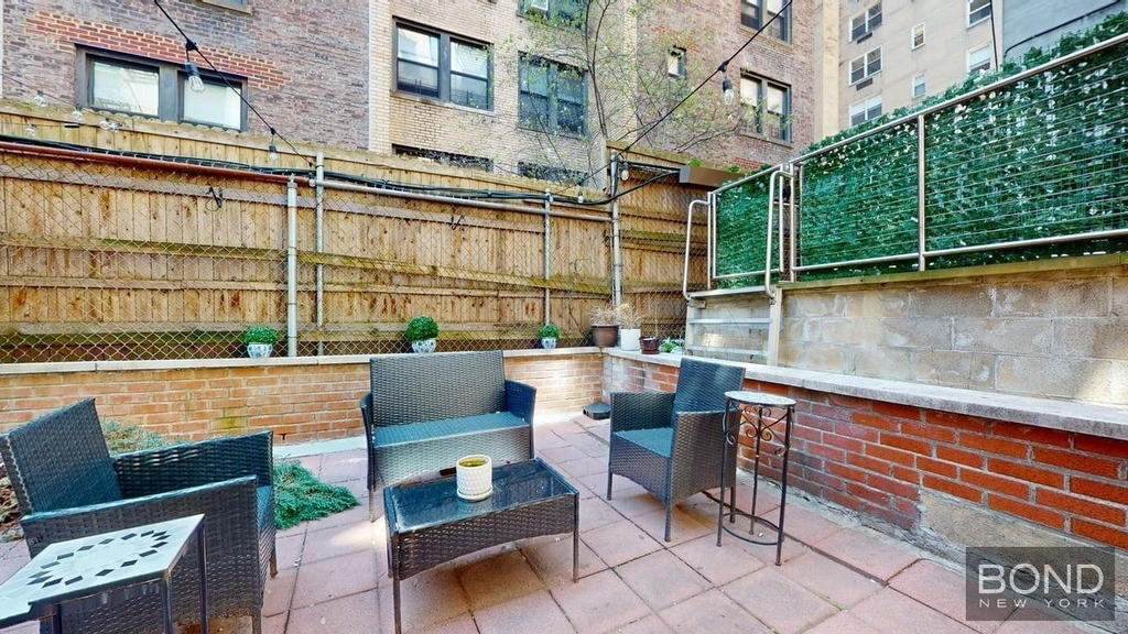 150 East 84th Street - Photo 8
