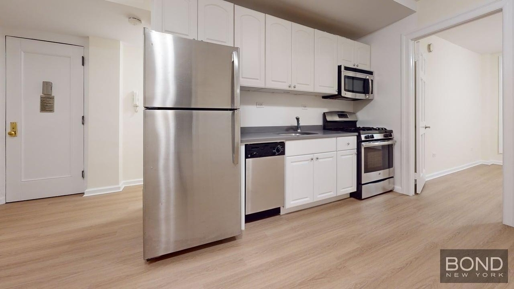 150 East 84th Street - Photo 1
