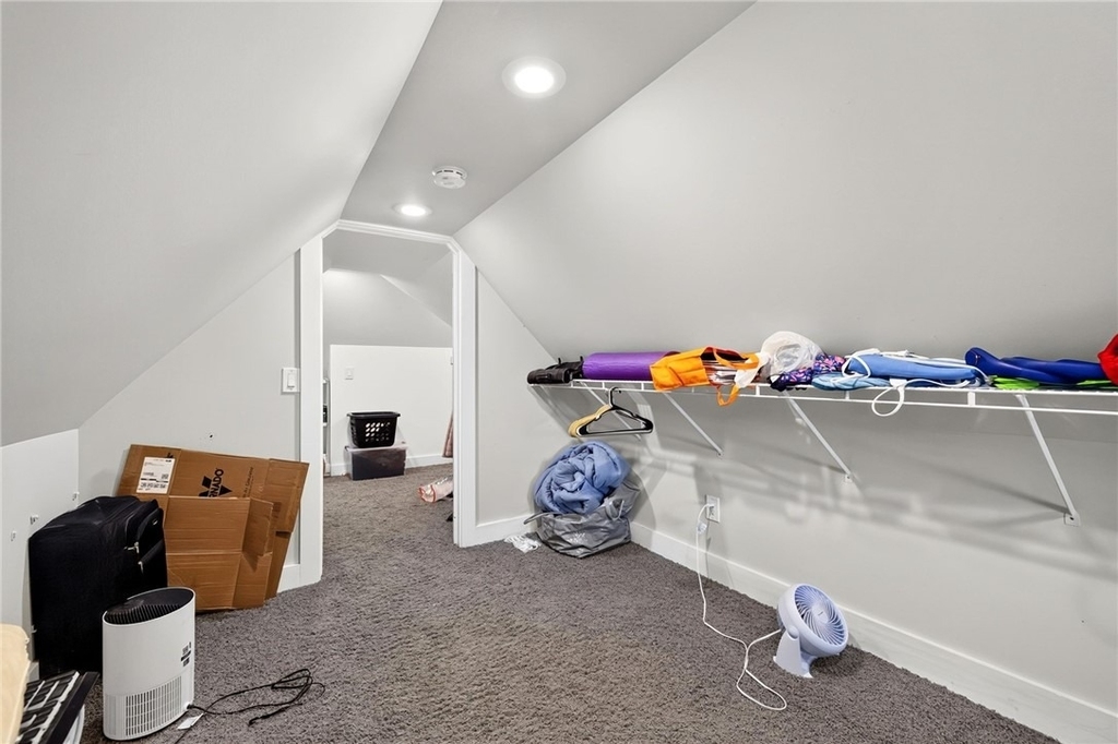 260 Oxford Street - Photo 10