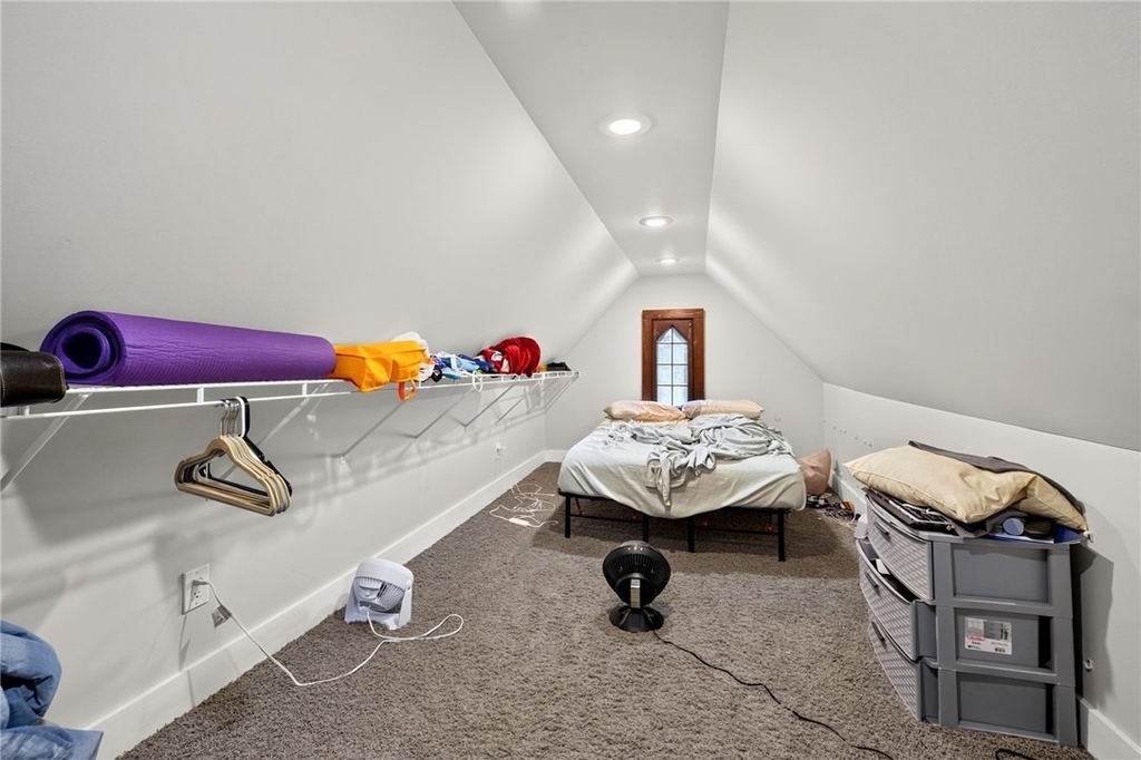 260 Oxford Street - Photo 9