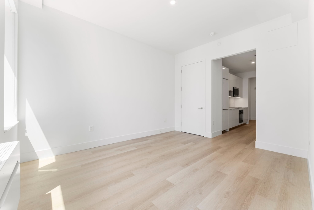55 Broad Street - Photo 1