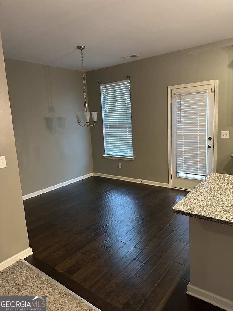 1565 Potomac Court - Photo 2