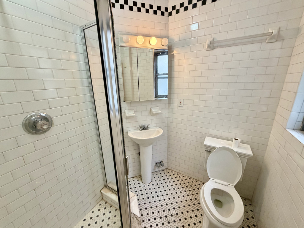 113 East 31st Street - Photo 14