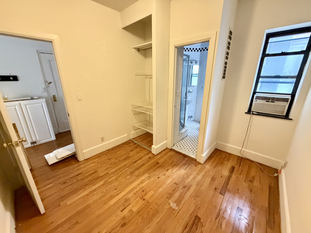 113 East 31st Street - Photo 13