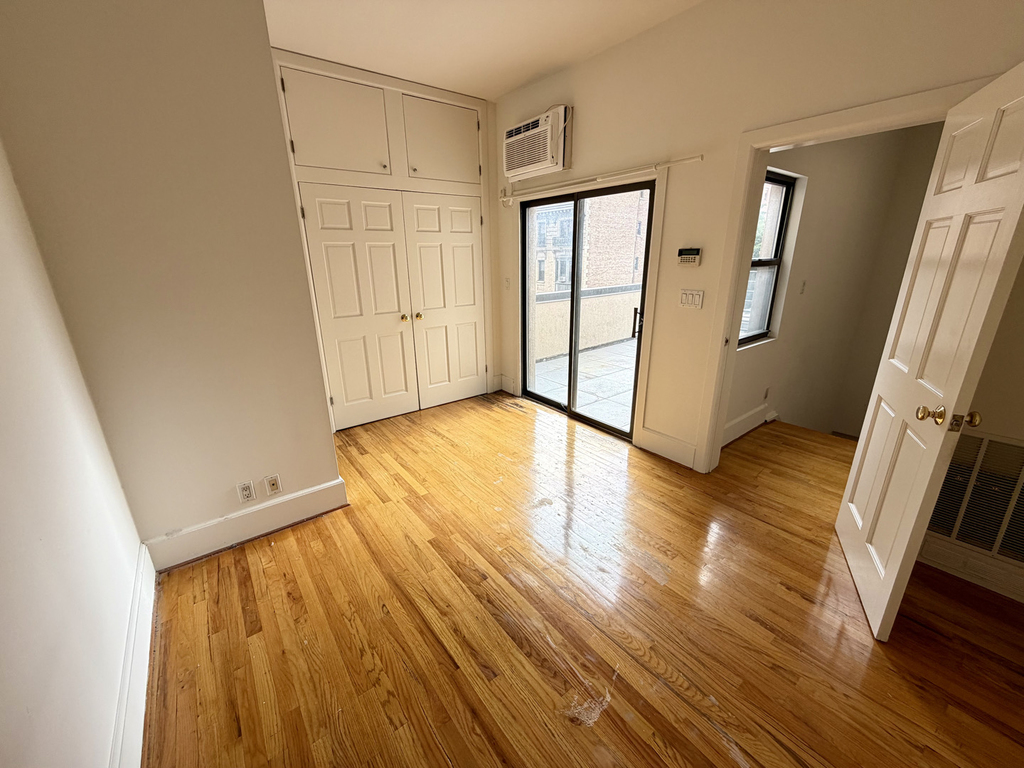 113 East 31st Street - Photo 6