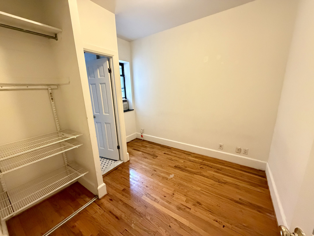 113 East 31st Street - Photo 12