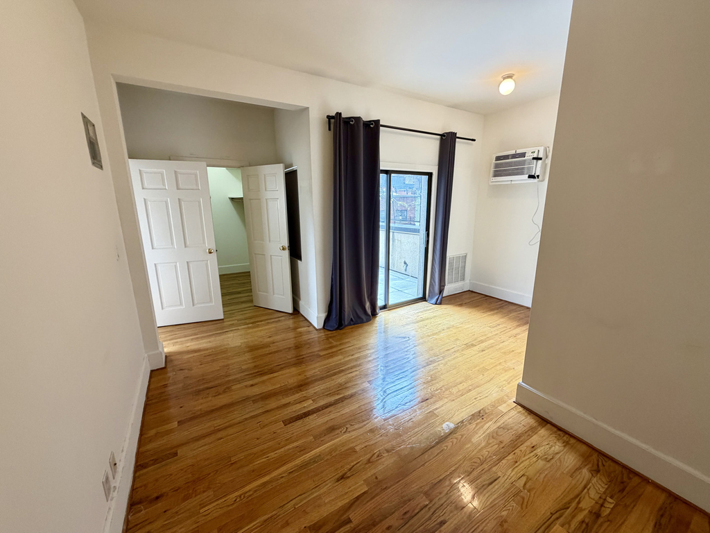 113 East 31st Street - Photo 4