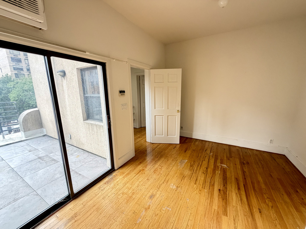 113 East 31st Street - Photo 7