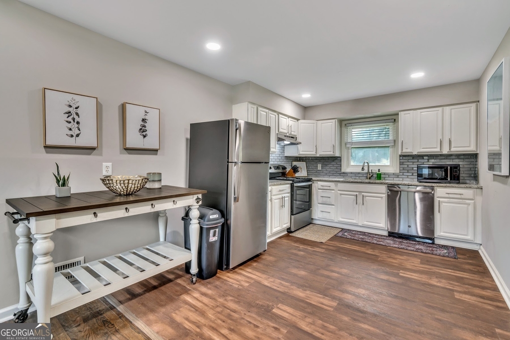 597 S Gordon Road Sw - Photo 5
