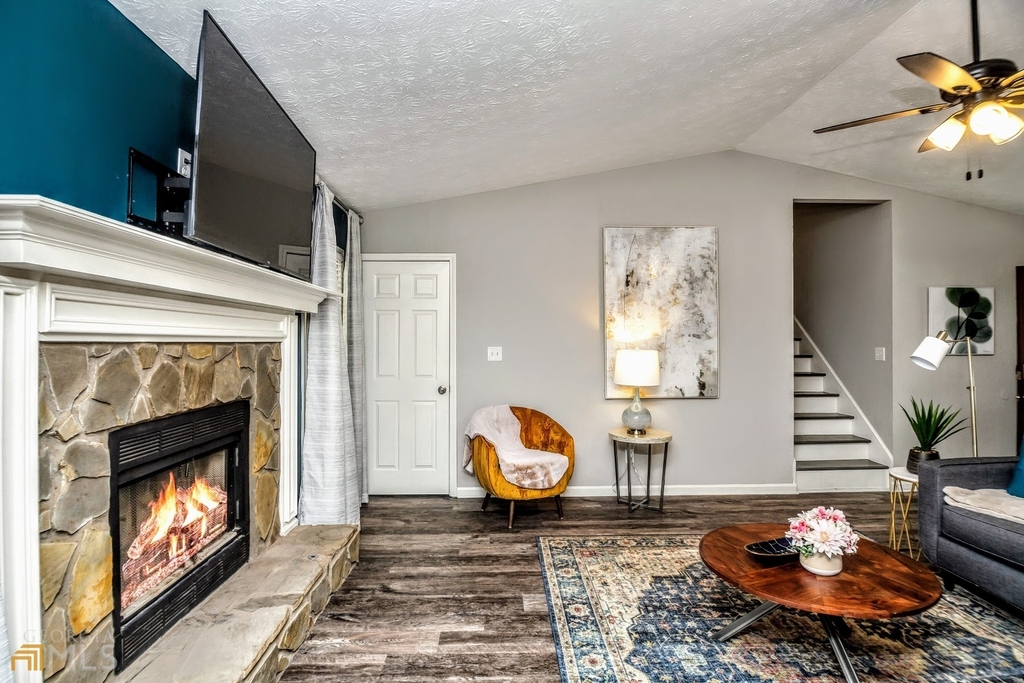 285 Arbor Way - Photo 1
