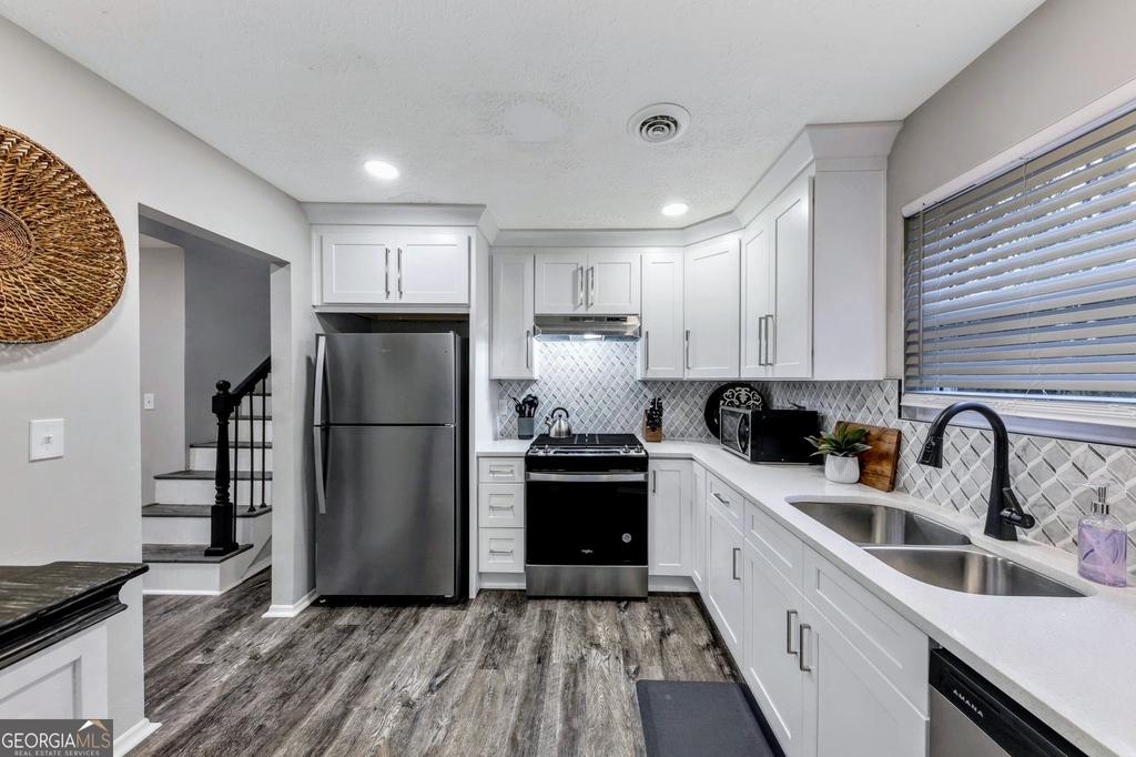 3715 Clearwater Drive - Photo 13