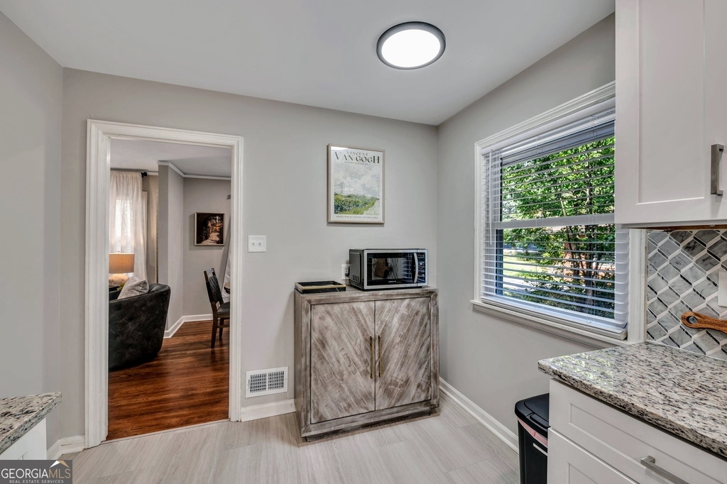 1131 Stoneybrook Road - Photo 9