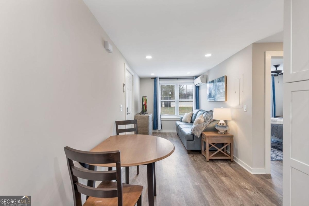 243 Georgia Avenue N - Photo 1