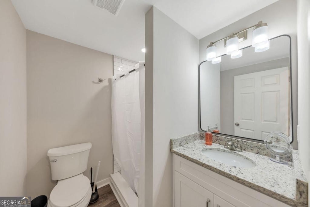 243 Georgia Avenue N - Photo 6