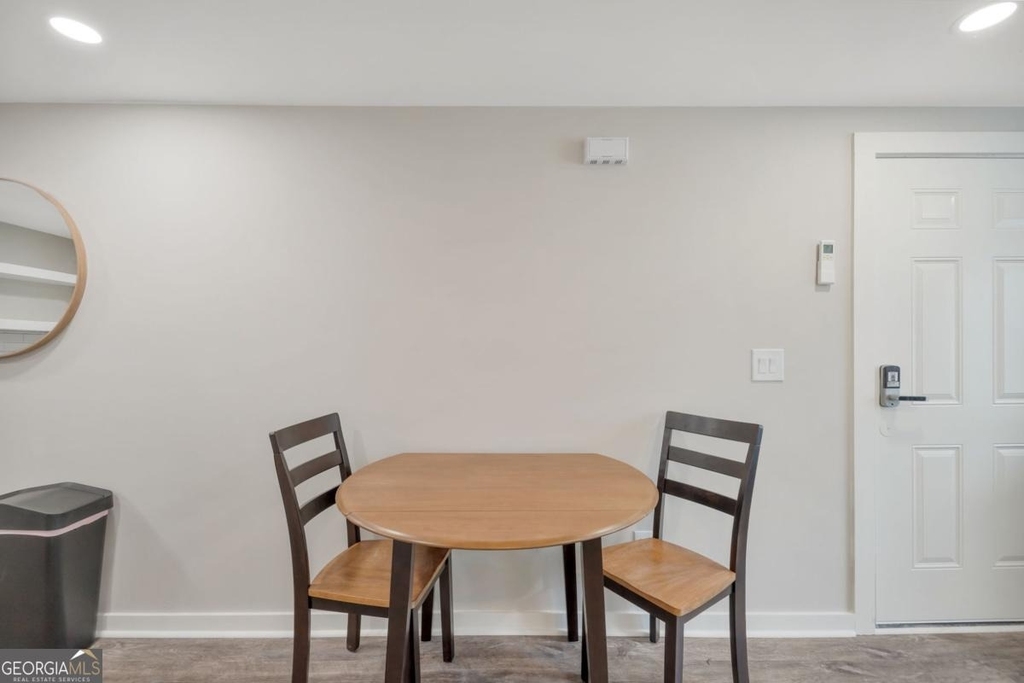 243 Georgia Avenue N - Photo 2