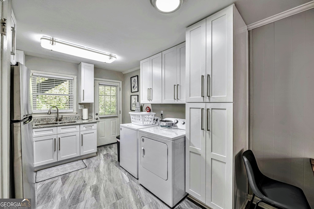 2858 Rosehill Street - Photo 9