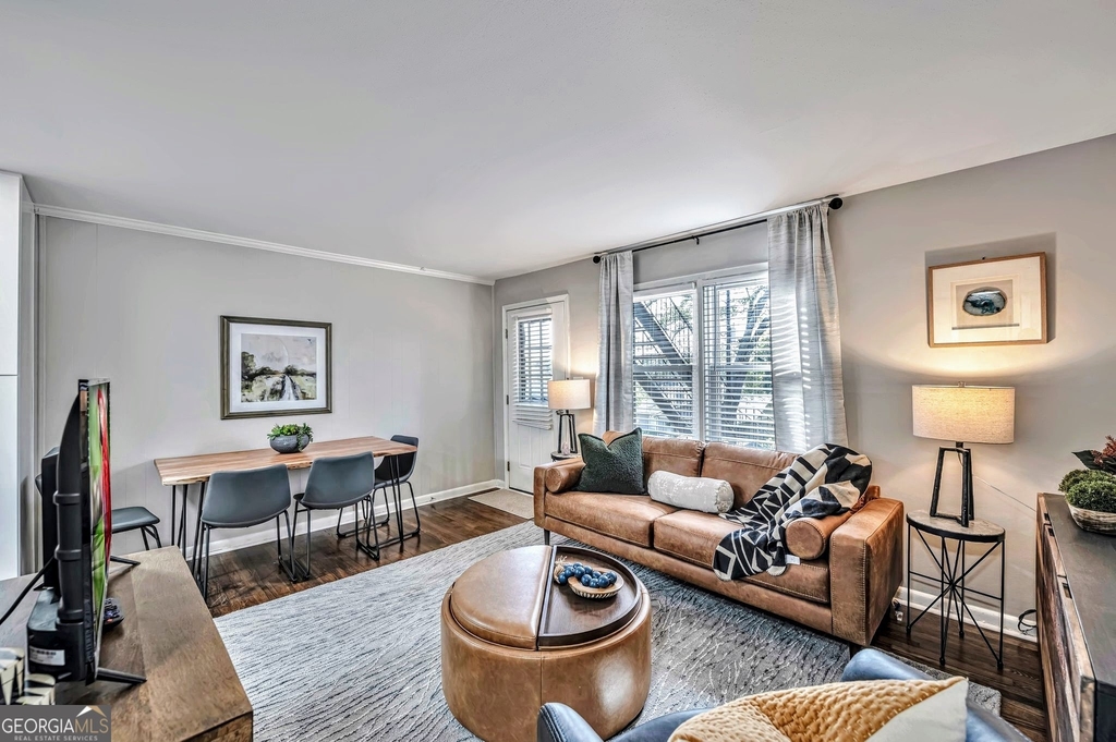 2858 Rosehill Street - Photo 1