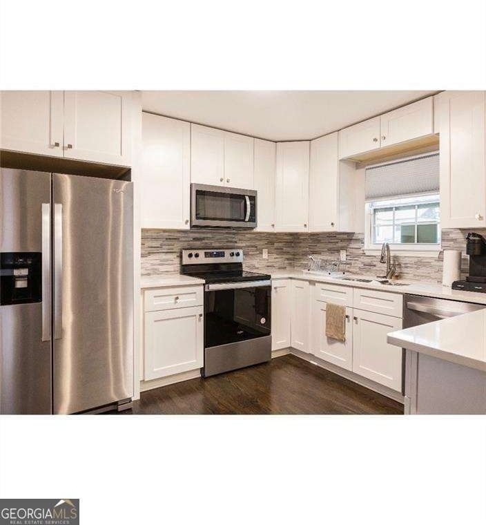 2032 North Avenue Nw - Photo 2