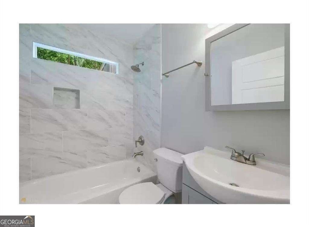 2032 North Avenue Nw - Photo 10