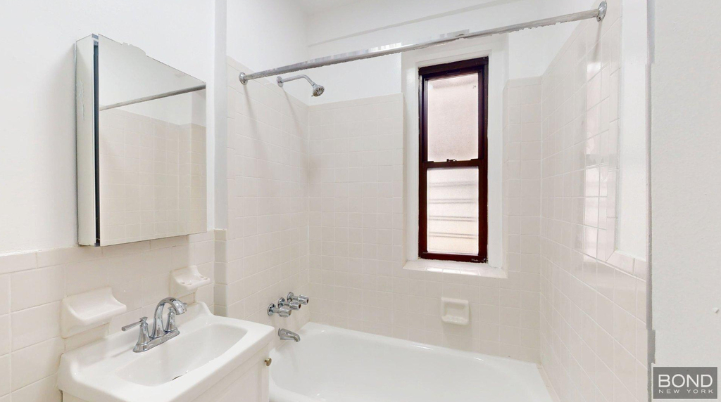 325 West 77th Street - Photo 5