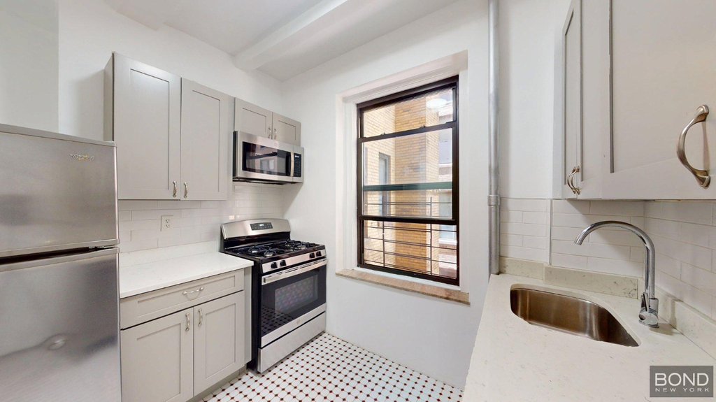 325 West 77th Street - Photo 2