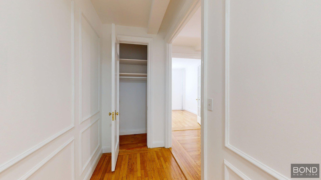 325 West 77th Street - Photo 4