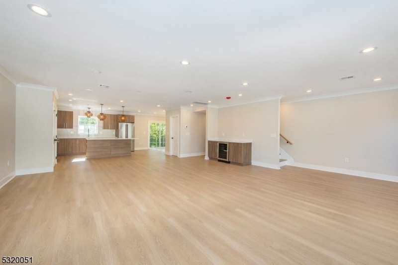 6 Elm St - Photo 11