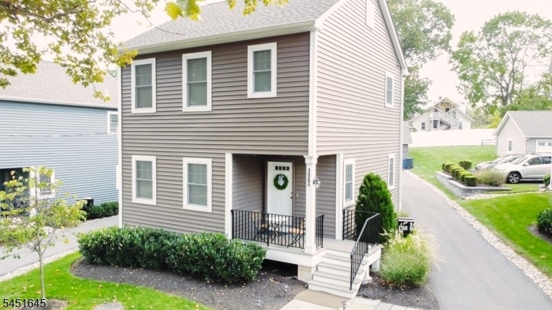 156 Broad St - Photo 5