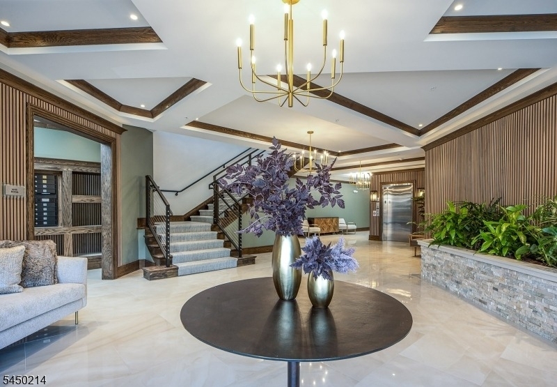 663 Springfield Ave - Photo 3