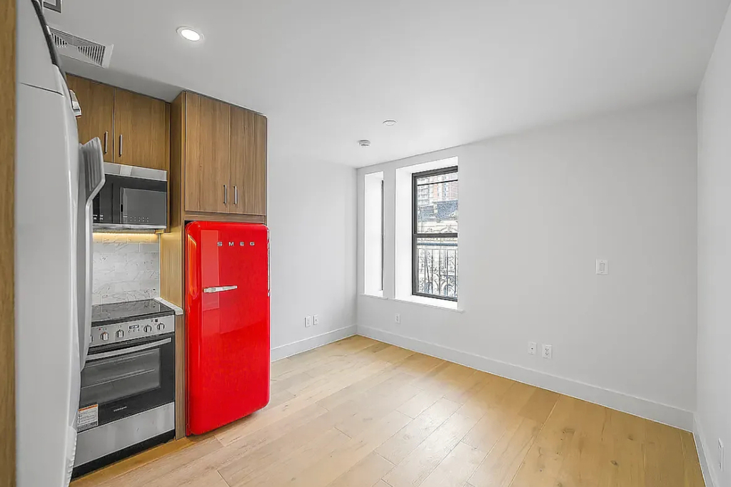 236 West 15th Street - Photo 0