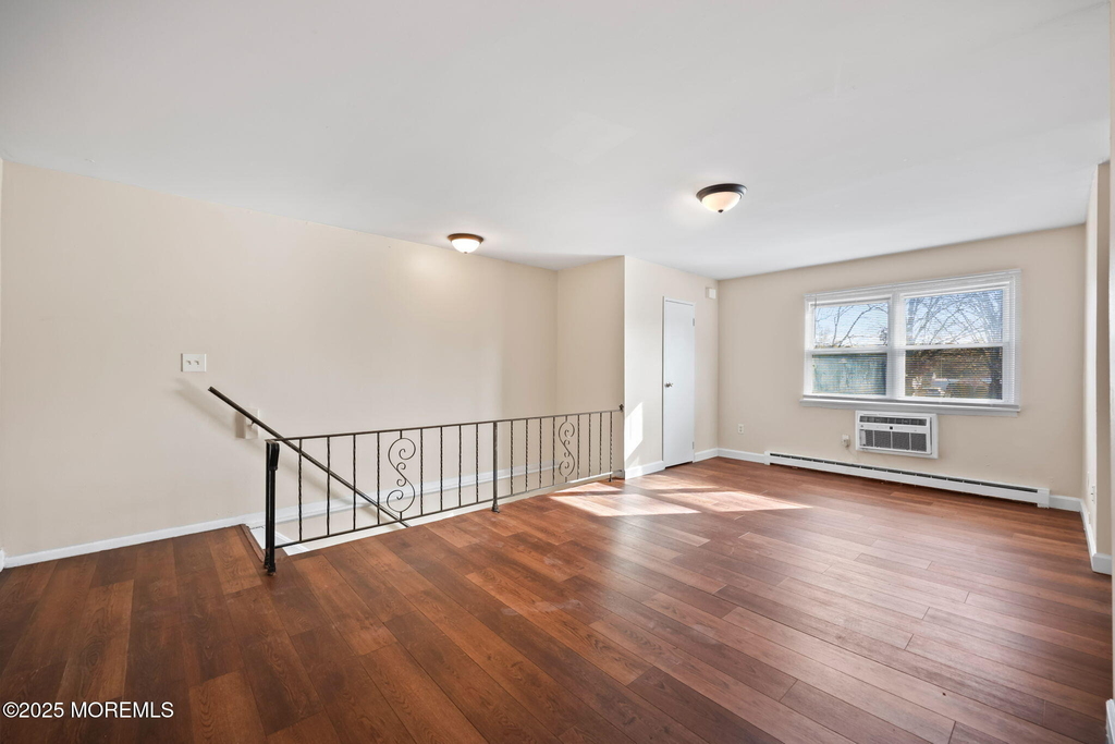 175 Buckelew Avenue - Photo 27