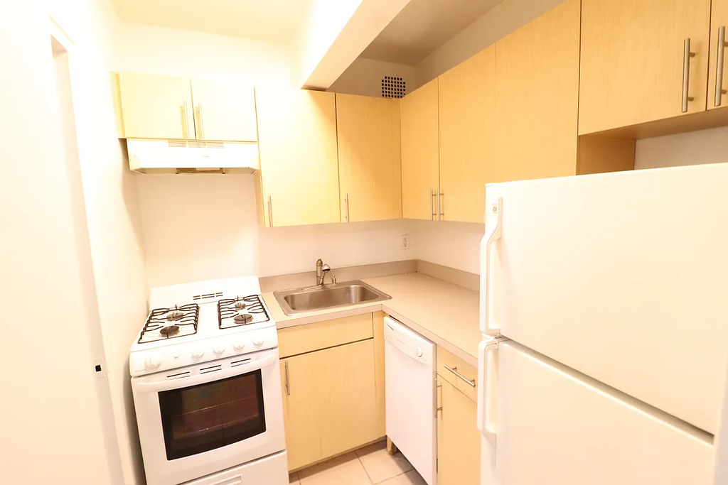 98-30 67th Avenue - Photo 5