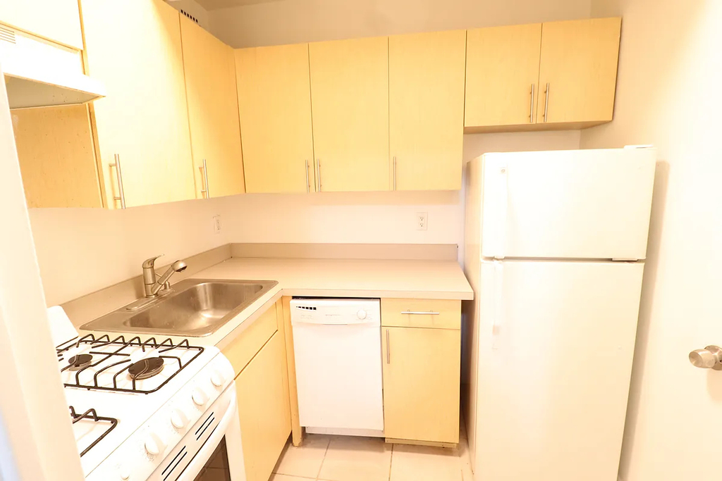 98-30 67th Avenue - Photo 4