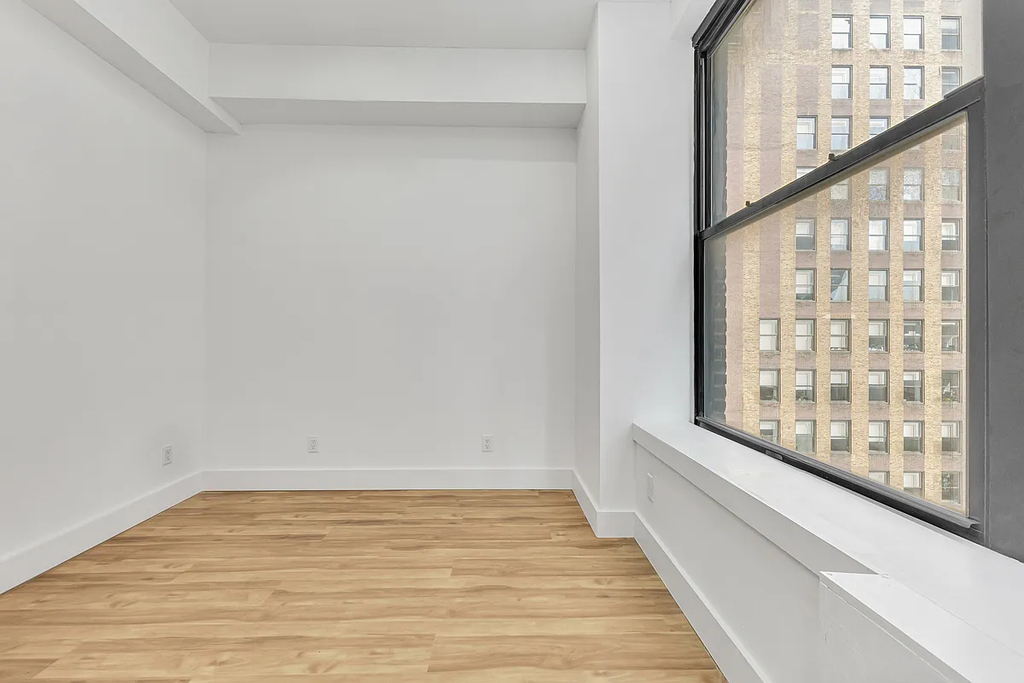 248 West 35th Street - Photo 5