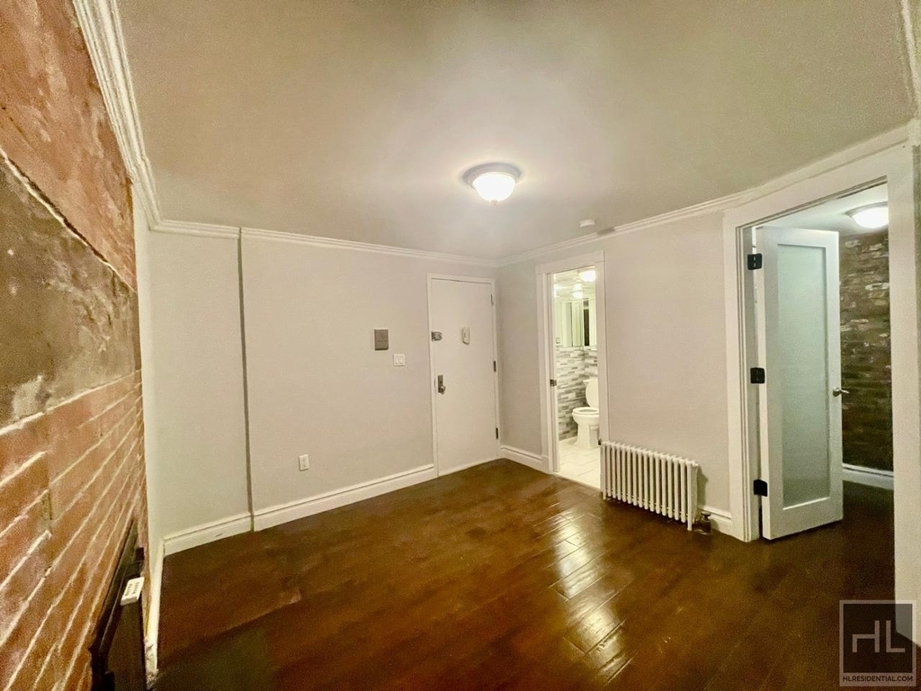 Hudson St - Photo 2