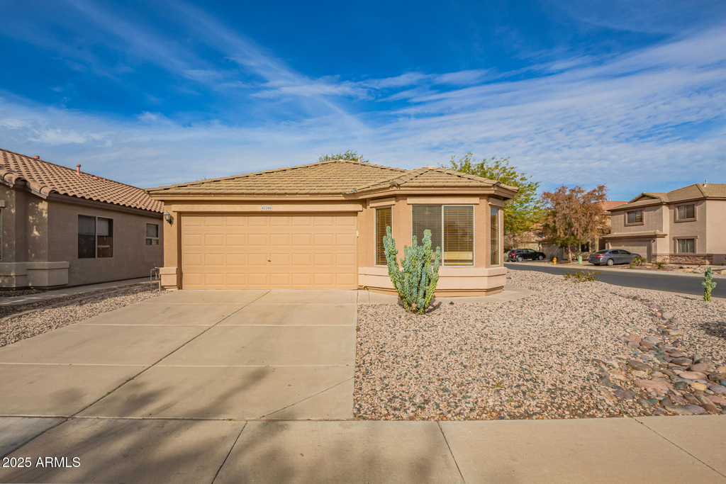 42346 W Sunland Drive - Photo 0