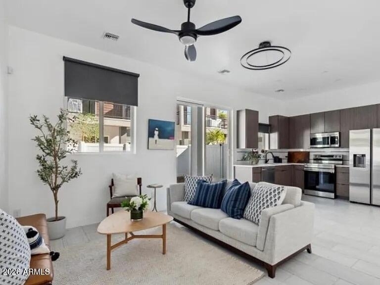3622 N 38th Street - Photo 2