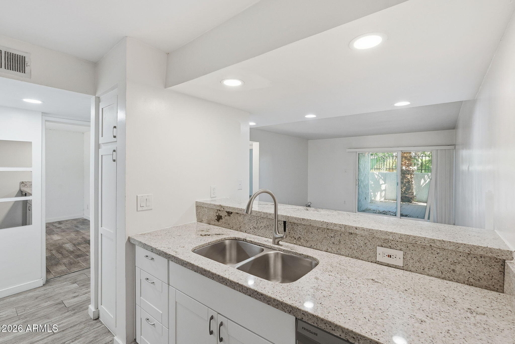 3314 N 68th Street - Photo 4