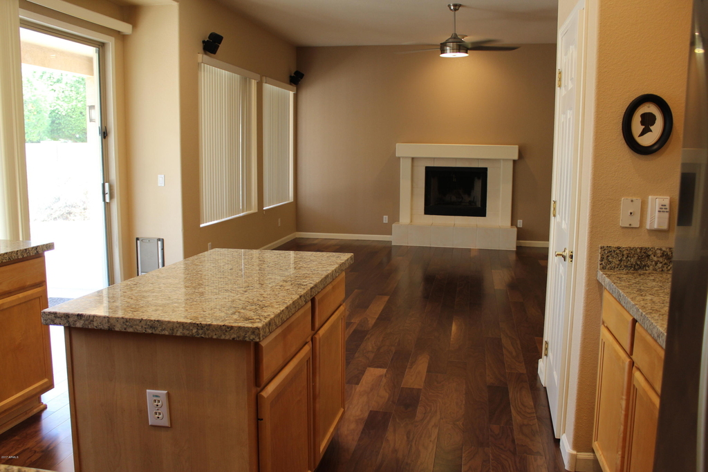 5435 W Buffalo Street - Photo 7