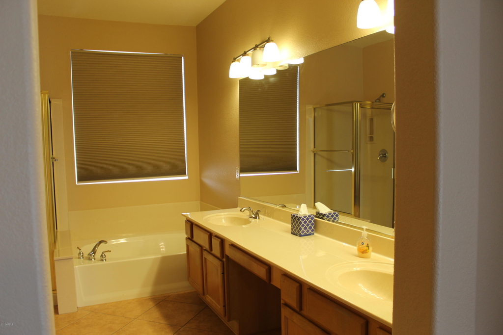 5435 W Buffalo Street - Photo 22