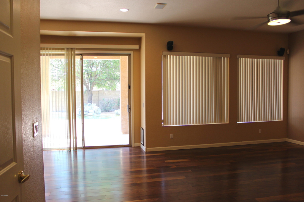 5435 W Buffalo Street - Photo 6