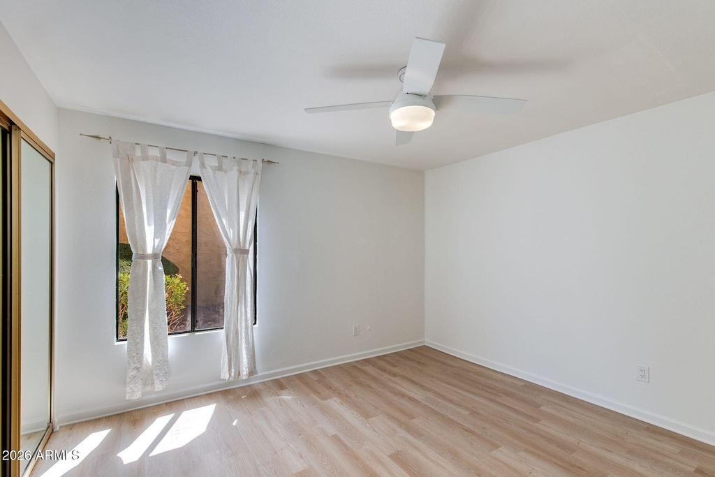 4950 N Miller Road - Photo 20