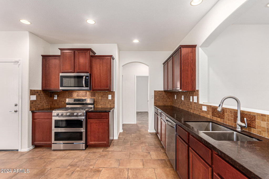 10847 W Avenida Del Rey -- - Photo 12